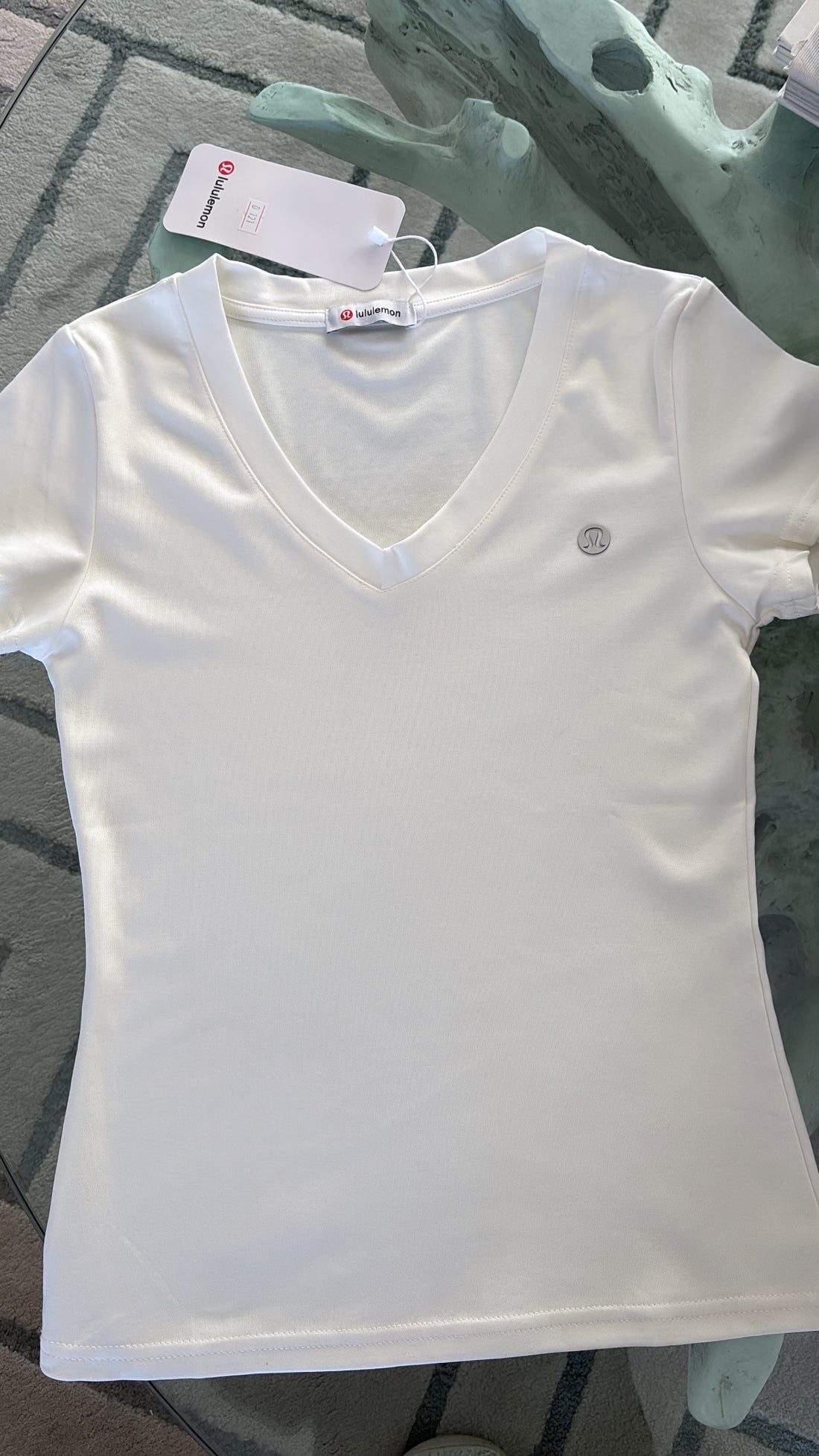 New lululemon Tshirt