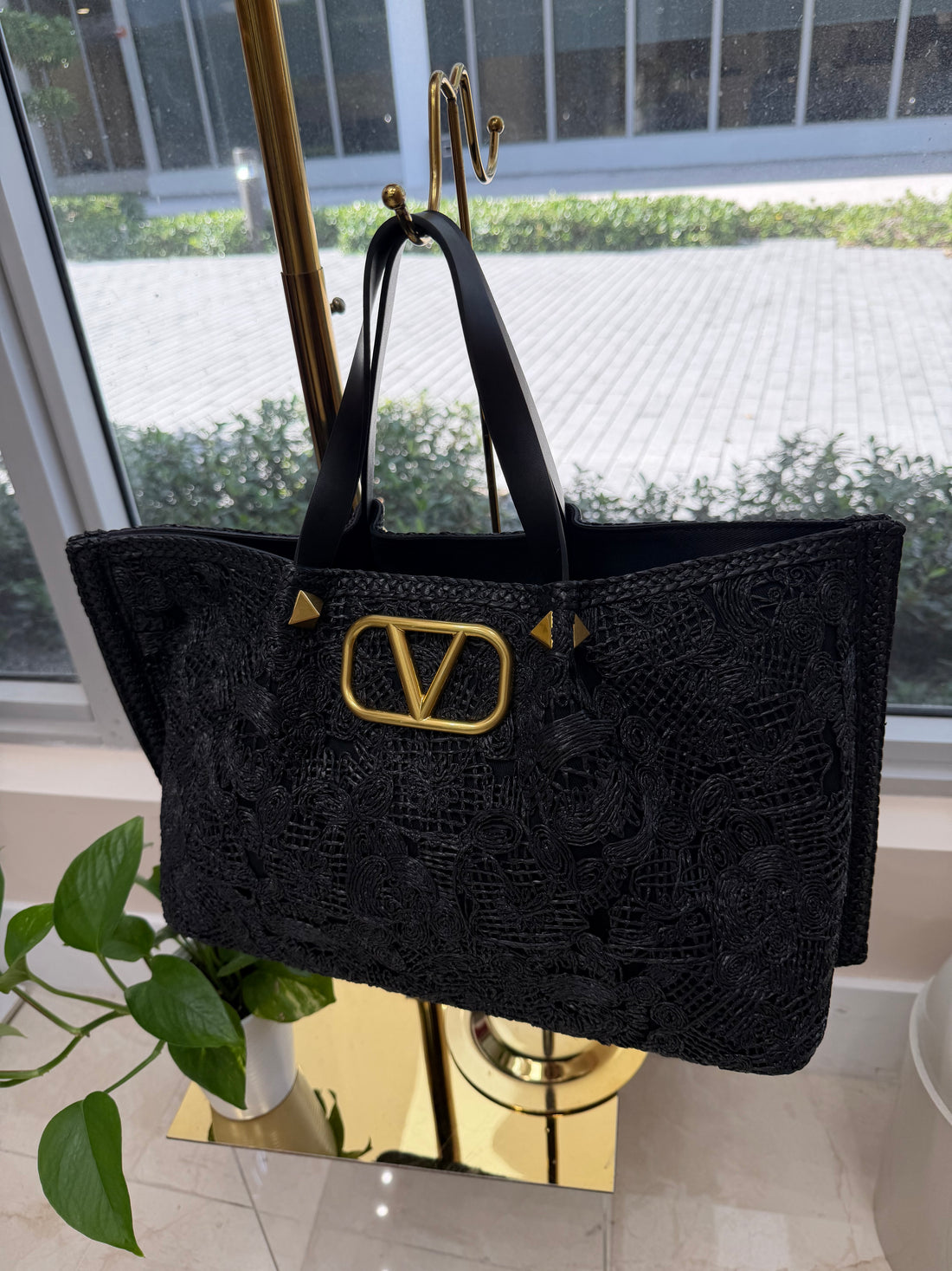 New Large V Bag
